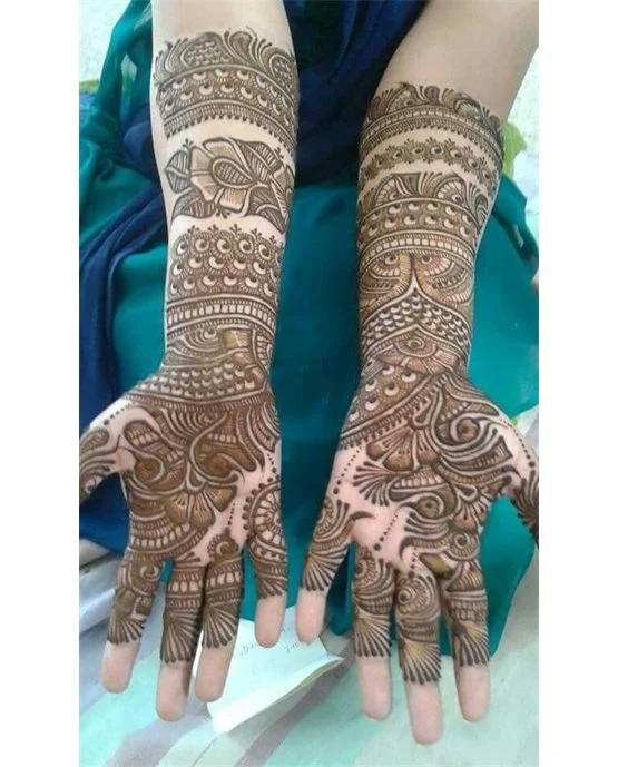 Sleek Orchid With Fusion Along Stylish Full Hand Mehndi Design